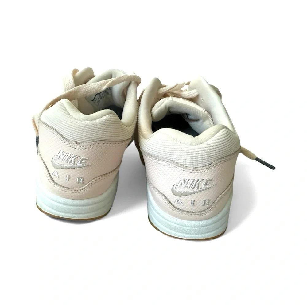 Nike light pink